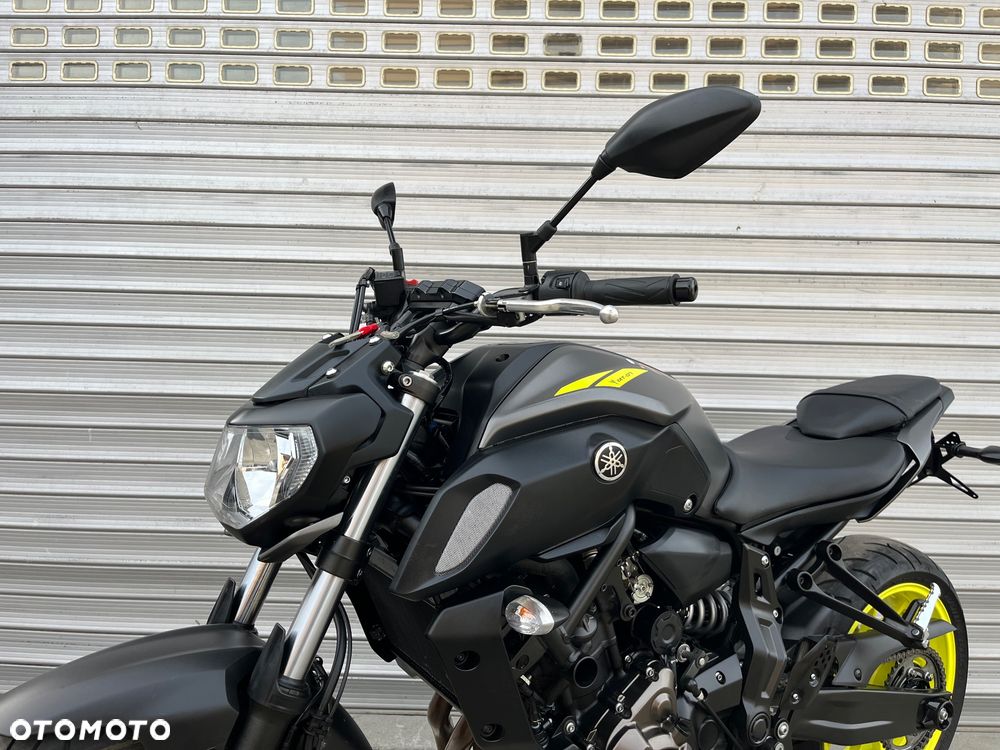 Yamaha MT - 24