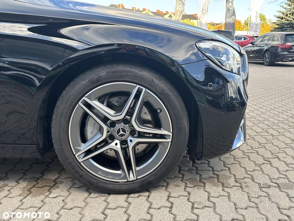 Mercedes-Benz Klasa E - 9