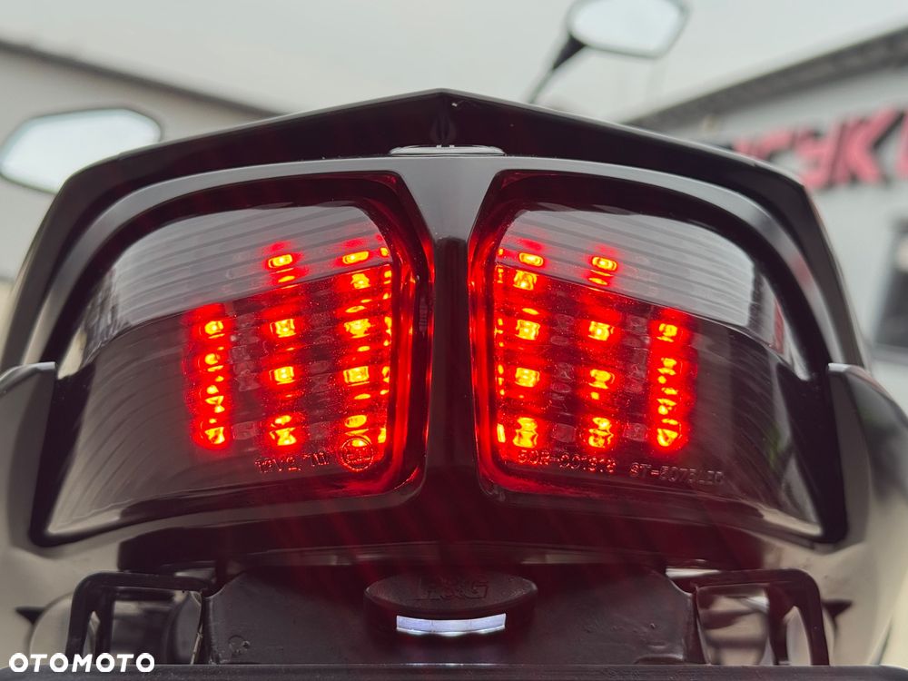 Yamaha FZ - 38