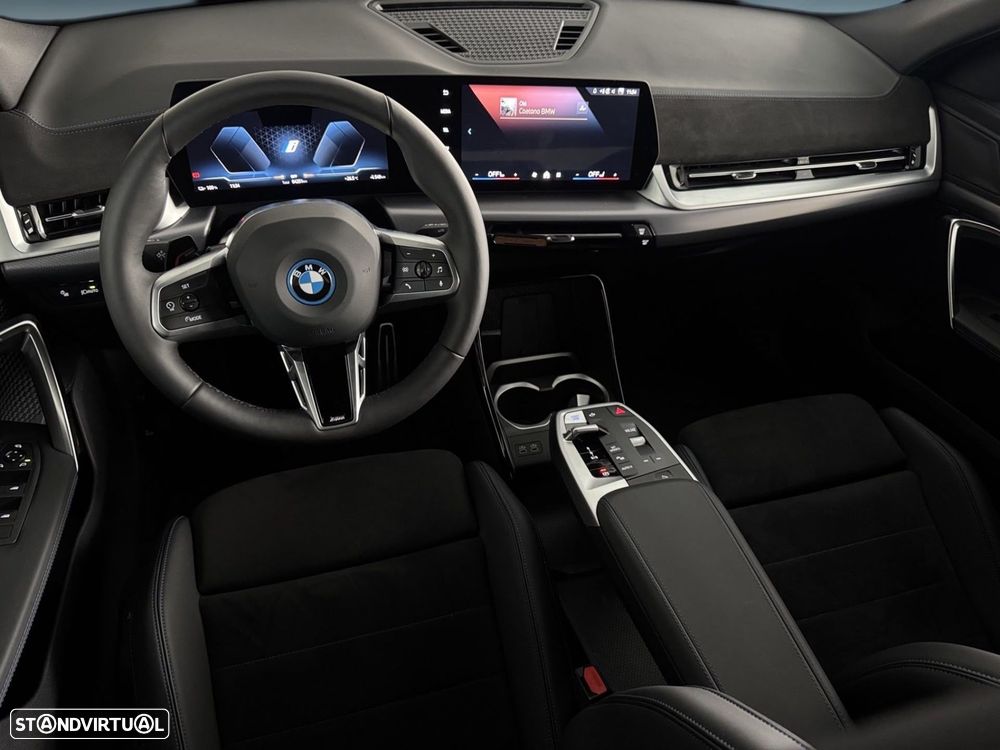 BMW iX2 eDrive20 Pack Desportivo M Pro - 11
