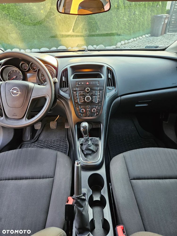 Opel Astra 1.6 Essentia - 9