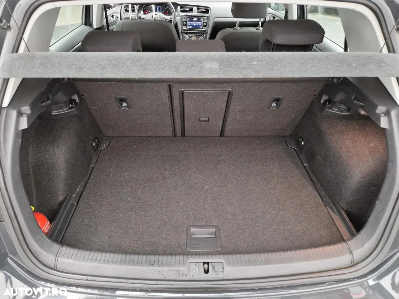 Volkswagen Golf 1.6 TDI Comfortline - 5