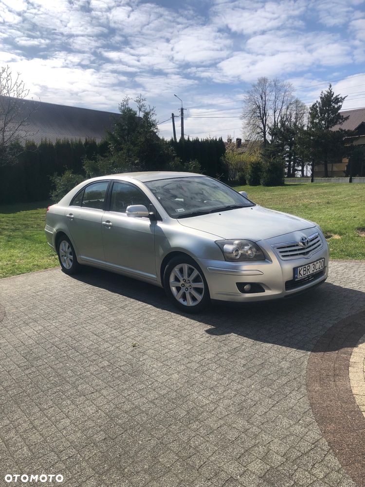 Toyota Avensis 2.0 D-4D - 18
