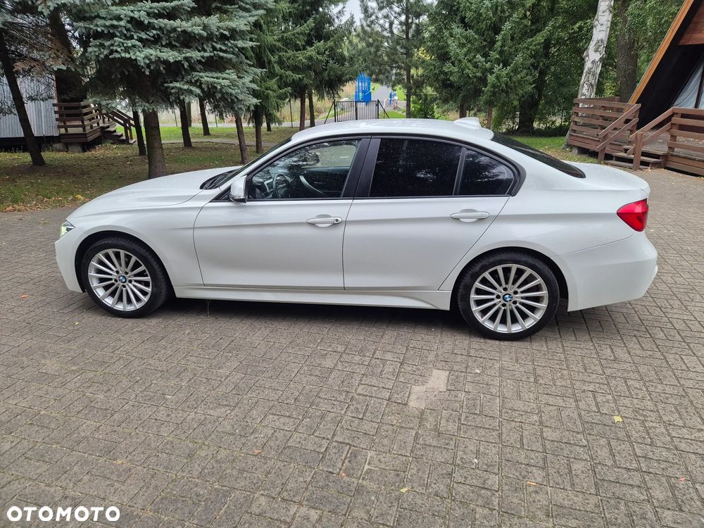 BMW Seria 3 318d M Sport - 8