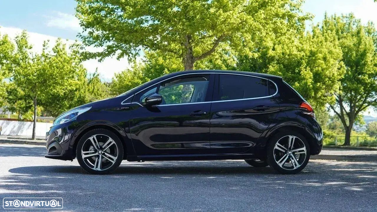 Peugeot 208 1.2 PureTech GT Line - 6