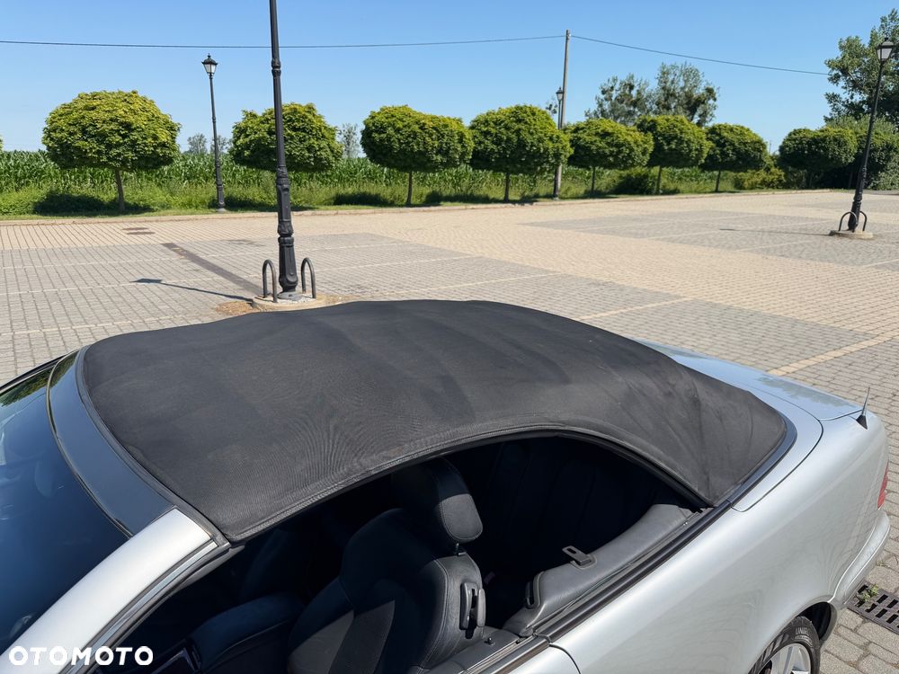 Mercedes-Benz CLK - 21