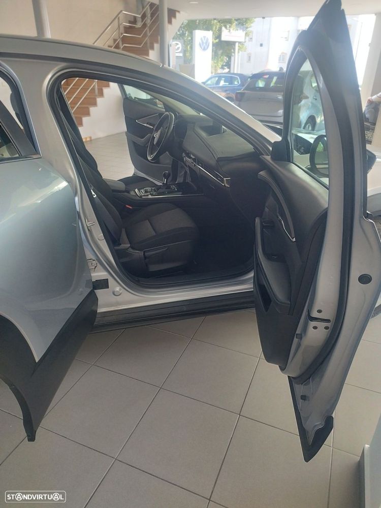 Mazda CX-30 2.0 Sky-G Evolve i-Active - 11
