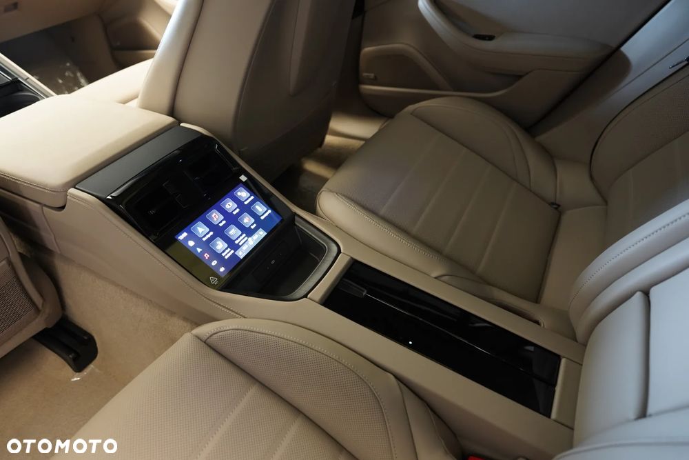 Porsche Panamera - 26