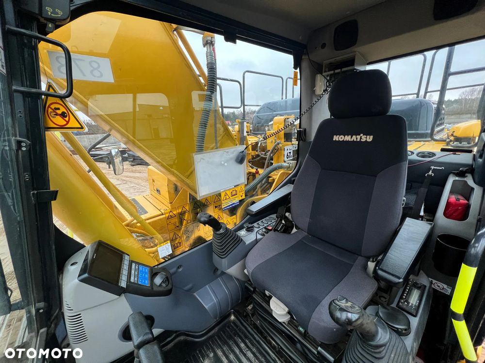 Komatsu PC 210LC - 18