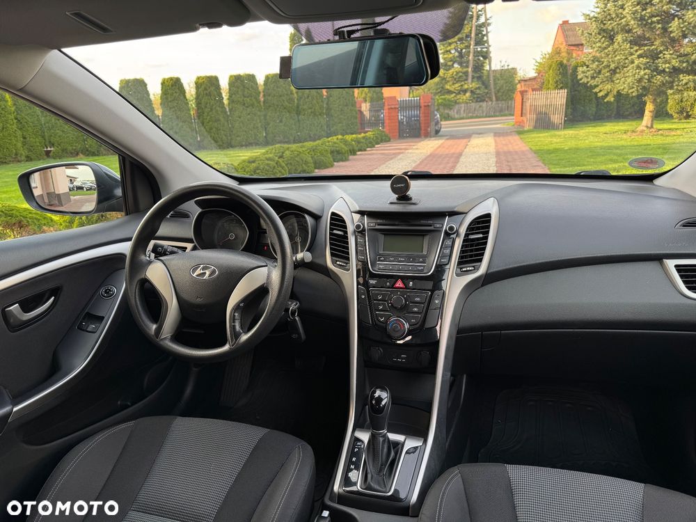 Hyundai i30 1.6 CRDi Classic + DCT - 16