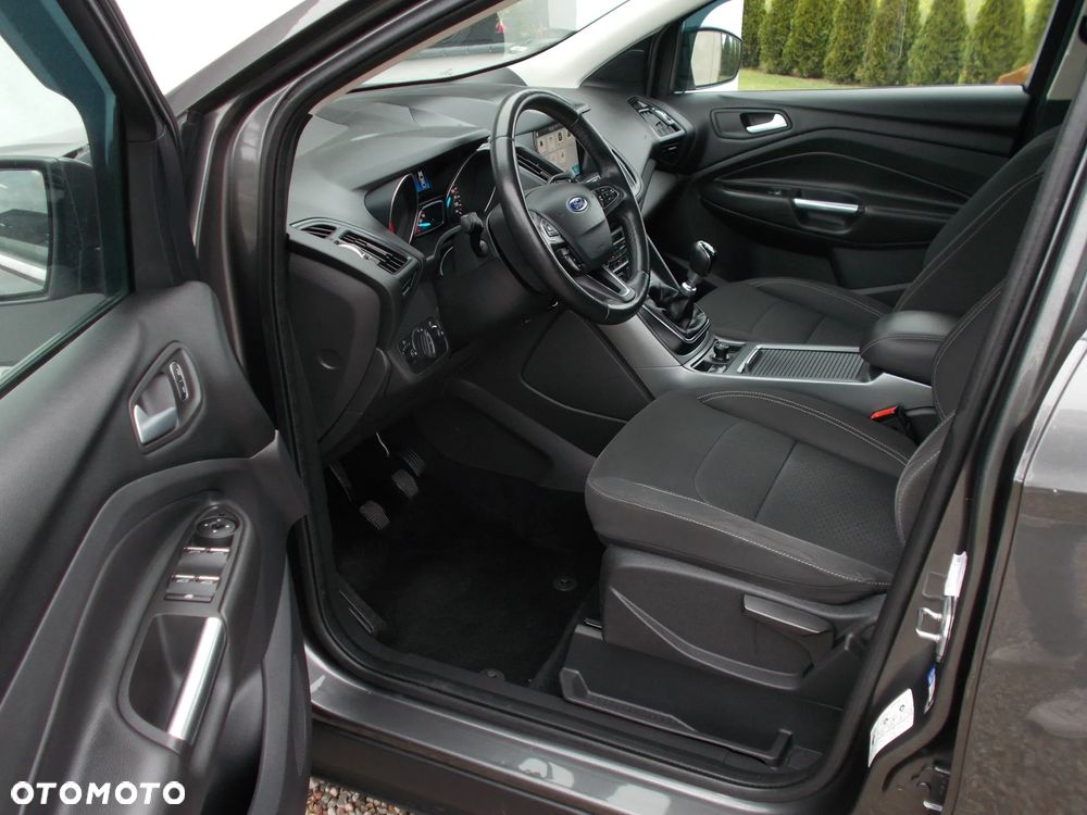 Ford Kuga 1.5 TDCi 2x4 Titanium - 5