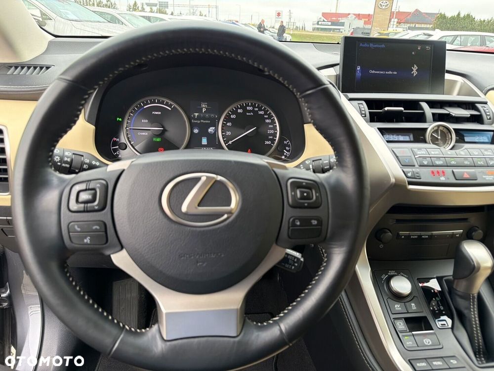 Lexus NX 300h Comfort AWD - 16