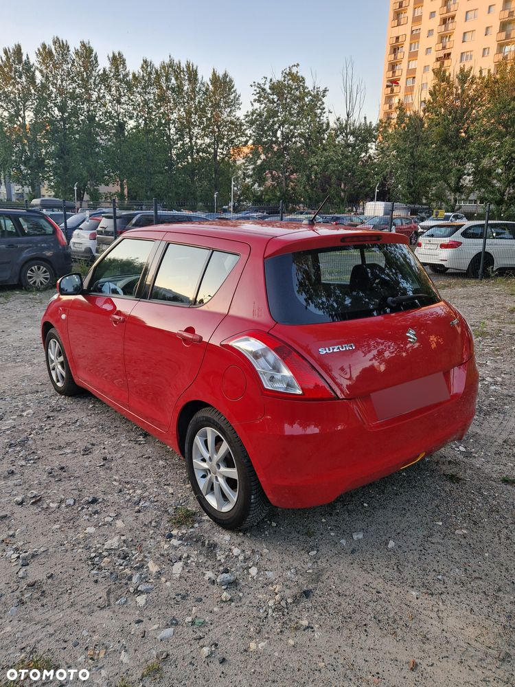 Suzuki Swift - 4