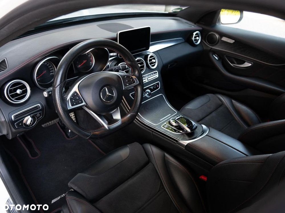 Mercedes-Benz Klasa C 450 AMG 4Matic 7G-TRONIC - 37
