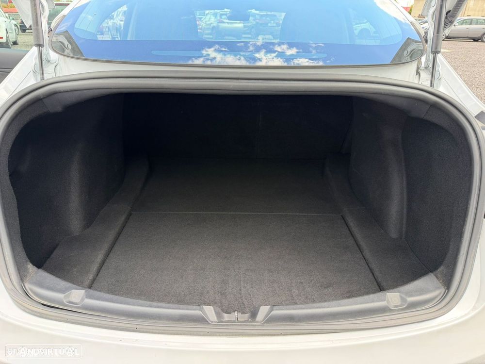 Tesla Model 3 Performance Dual Motor AWD - 38