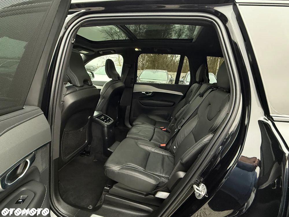 Volvo XC 90 T8 AWD Recharge Geartronic RDesign Edition - 32