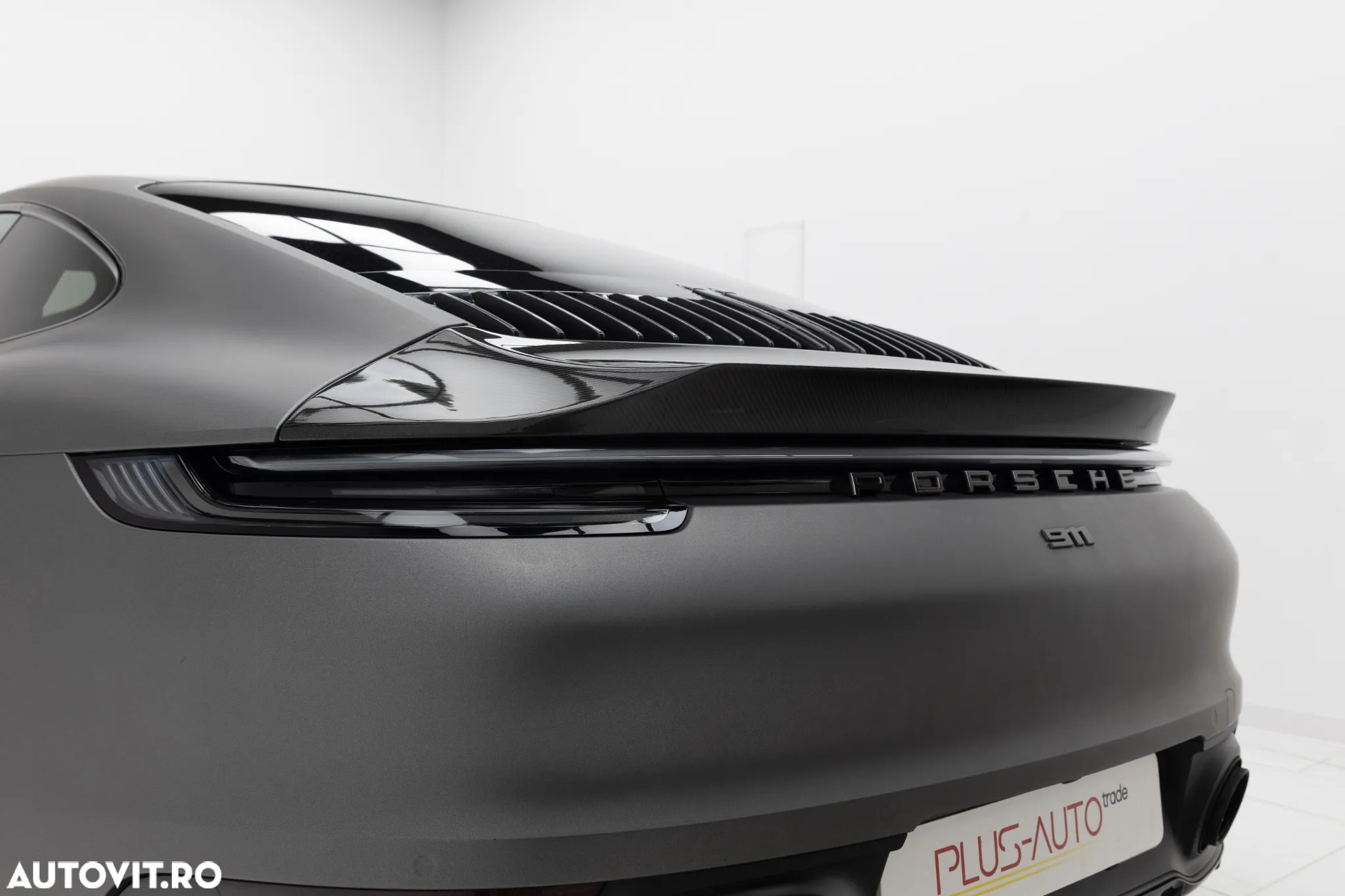 Porsche 911 Carrera 4S - 31