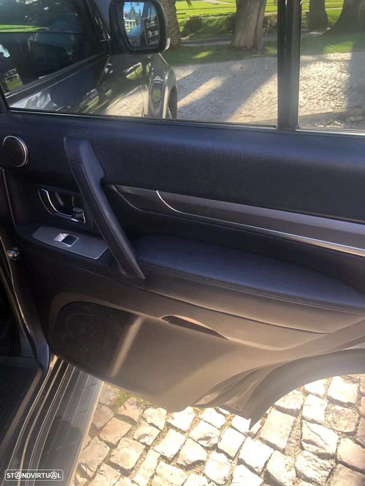 Mitsubishi Pajero 3.2 DI-D Instyle Navi AT - 34