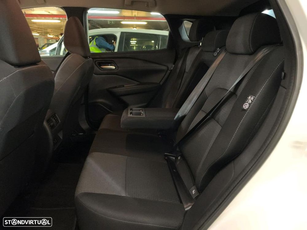 Nissan Qashqai 1.3 DIG-T N-Connecta - 8