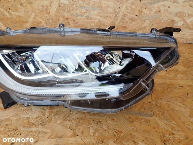TOYOTA YARIS IV FULL LED 20- reflektor prawy lampa prawa - 2