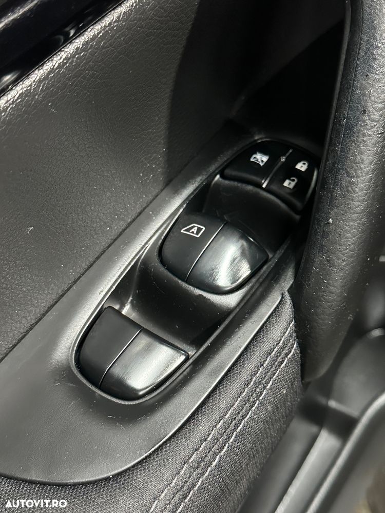 Nissan Qashqai 1.2 DIG-T TEKNA - 12