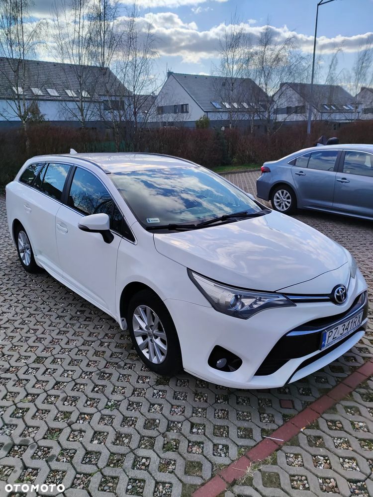 Toyota Avensis 1.8 Active - 3