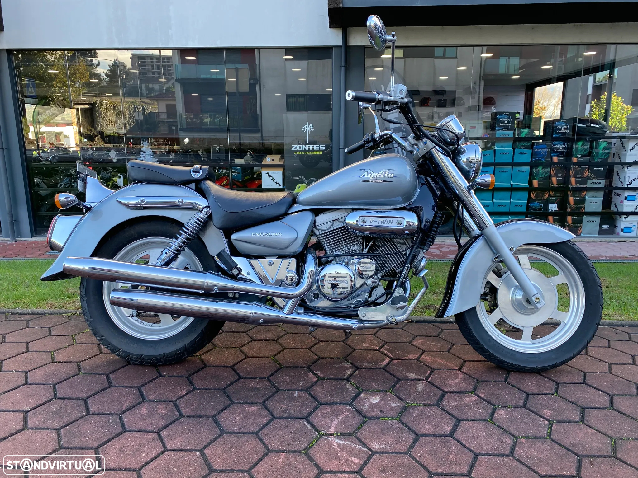 Hyosung GV Moto como nova - 8