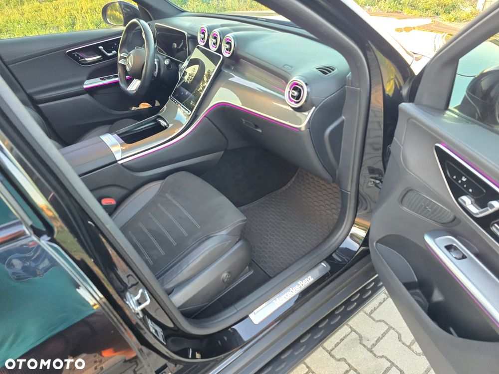 Mercedes-Benz GLC 300 de 4Matic 9G-TRONIC AMG Line Advanced - 16