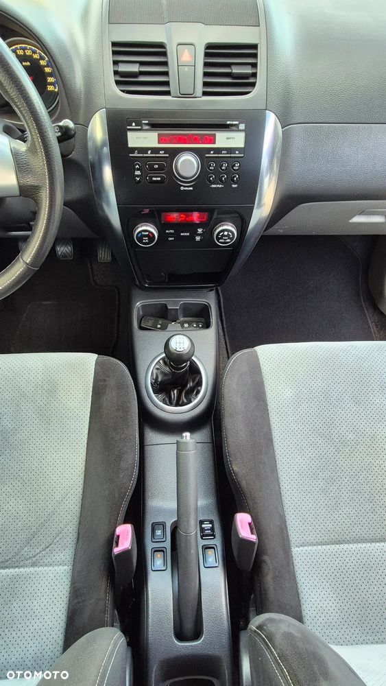 Suzuki SX4 1.6 VVT 4x4 Style - 27