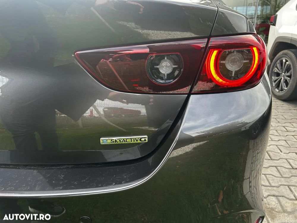Mazda 3 e-Skyactiv X186 AT MHEV Center-Line - 11