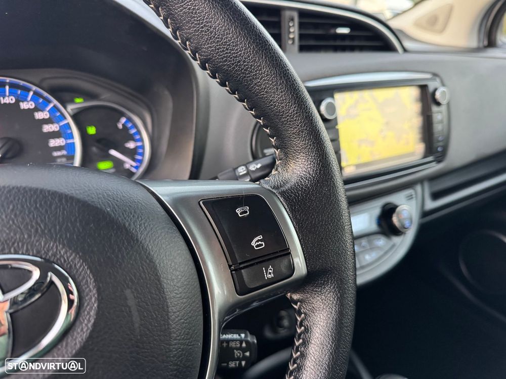 Toyota Yaris 1.5 HSD Comfort - 21