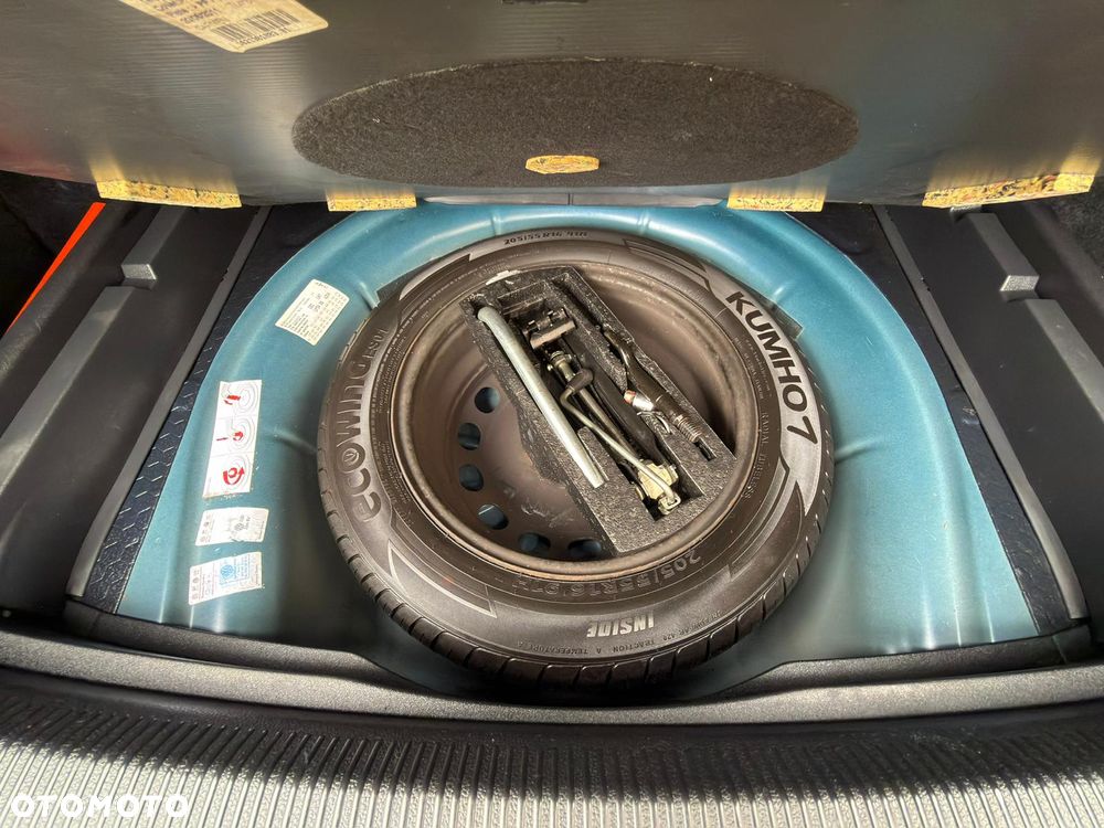 Volkswagen Golf - 32