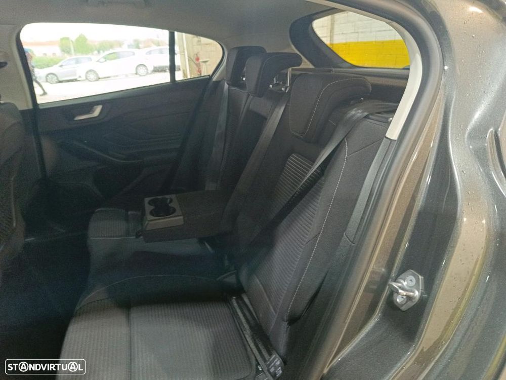 Ford Focus 1.0 EcoBoost MHEV Titanium - 8