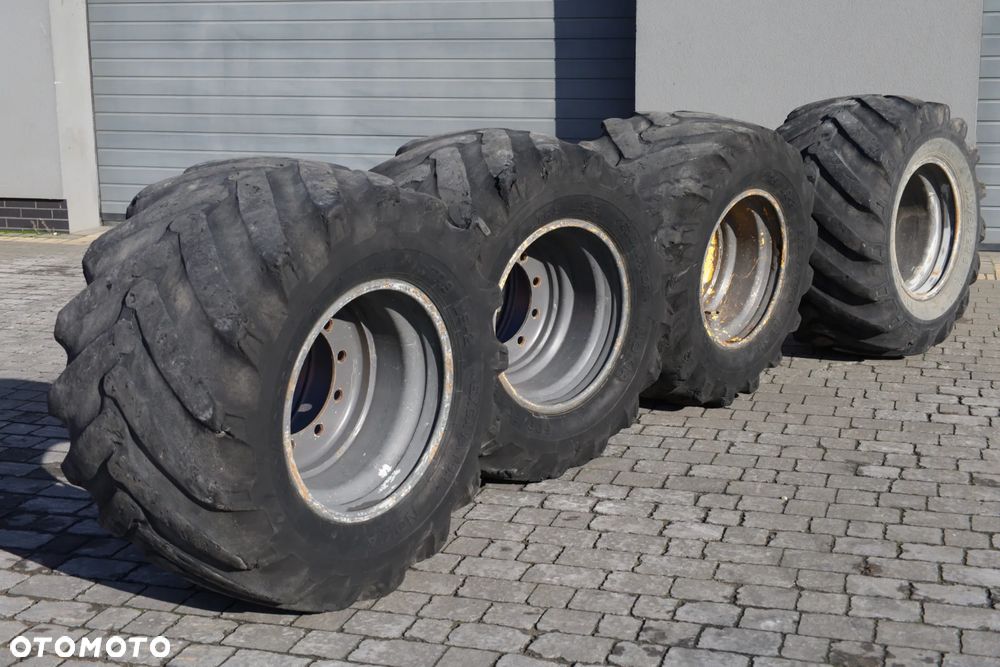 Koła R22.5 Nokian 600/50- 22.5 do koparki opony balony 20 płótna