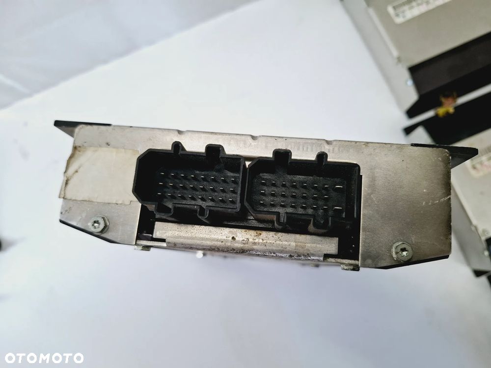 Wzmacniacz Radia Audio Fabryczny VW Touareg Phaeton 3D0 7L6 - 9