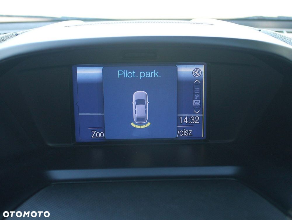 Ford Kuga - 11