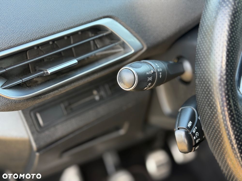 Peugeot 5008 1.6 BlueHDi Allure 7os - 25