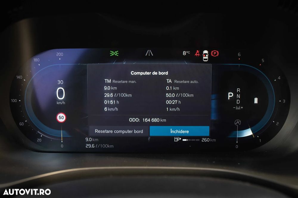 Volvo XC 60 B4 MHEV AT AWD Plus Dark - 22