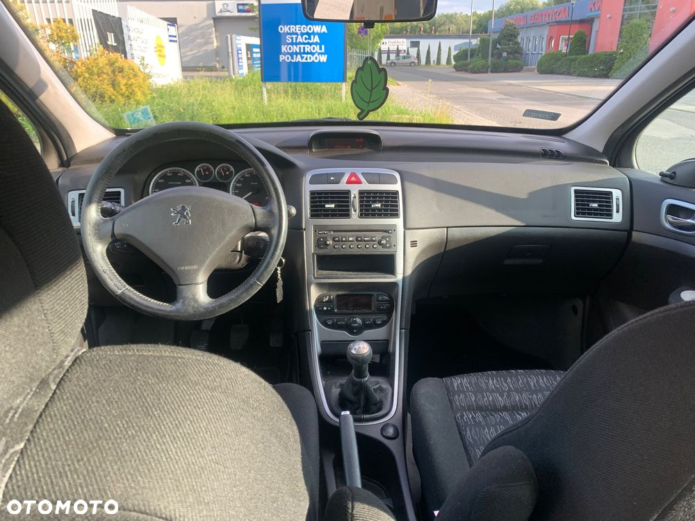 Peugeot 307 1.6 XR - 18