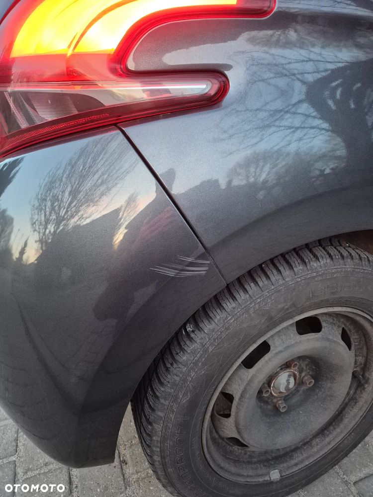 Peugeot 208 PureTech 82 Style - 21