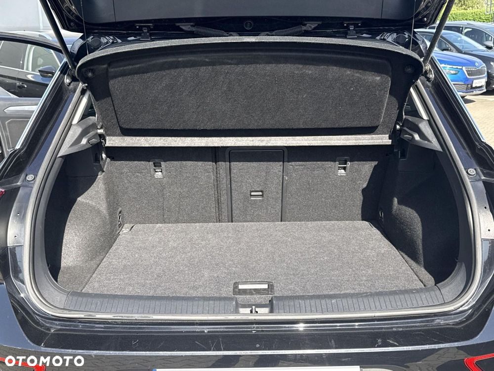 Volkswagen T-Roc - 23