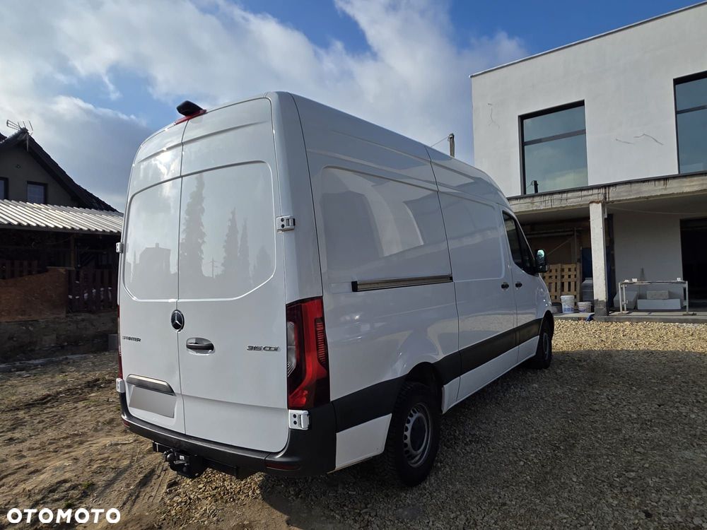 Mercedes-Benz Sprinter - 3