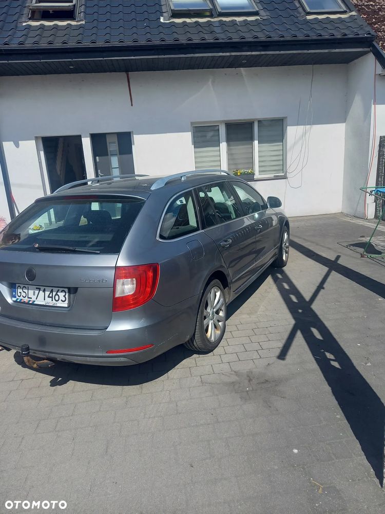 Skoda Superb 2.0 TDI Comfort DSG - 9