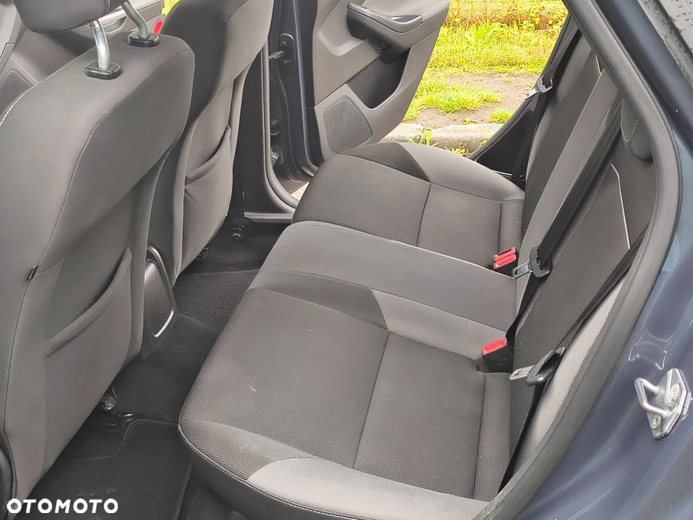 Ford Focus - 25