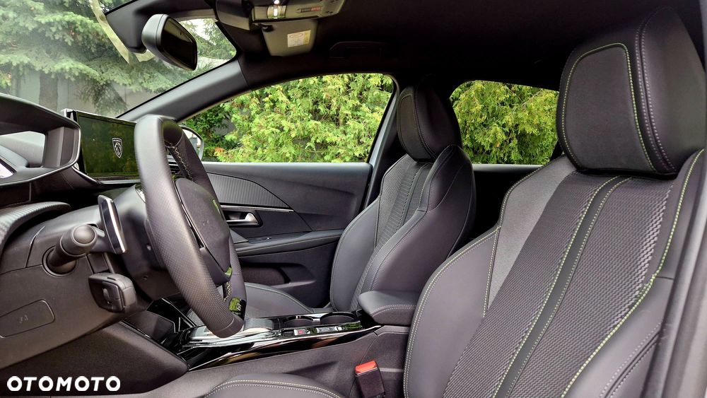 Peugeot 208 - 20
