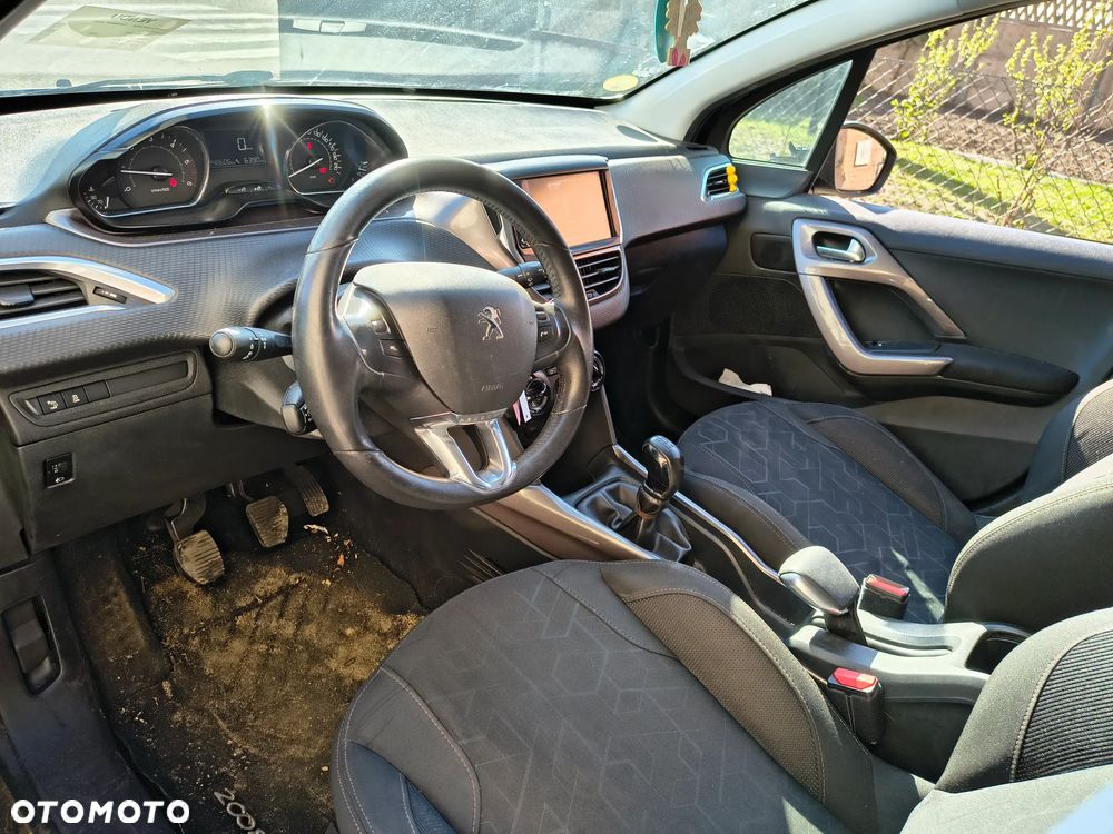 Peugeot 2008 - 14