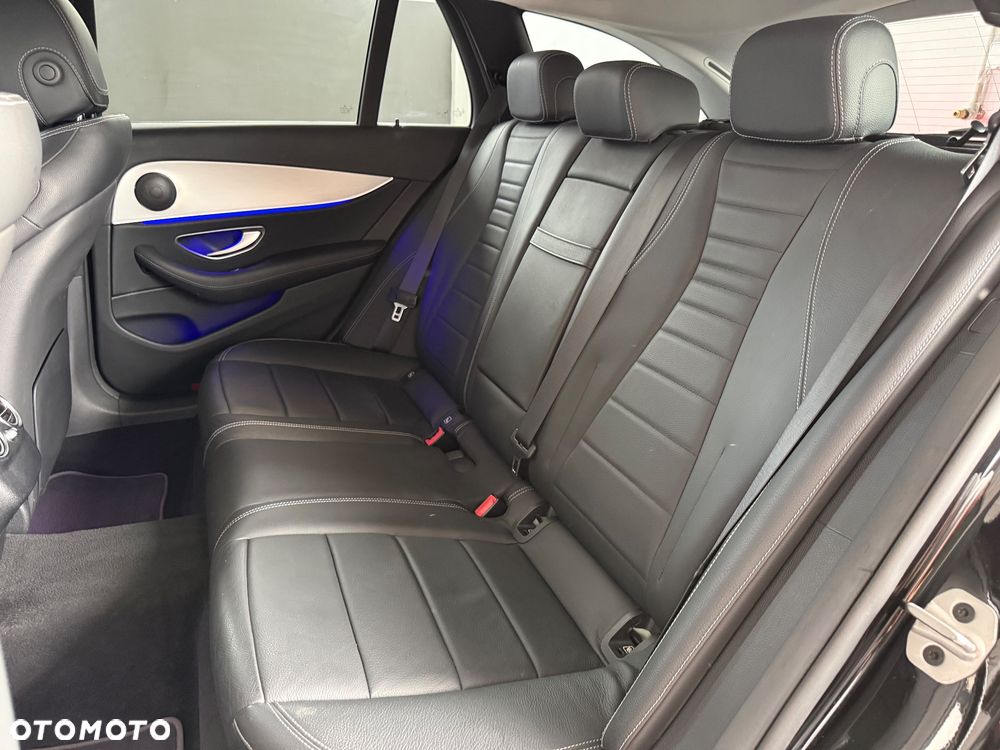 Mercedes-Benz Klasa E 300 AMG/Avantgarde - 22