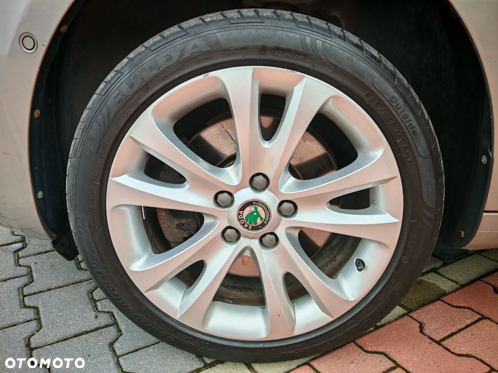 Skoda Superb 2.0 TDI 4x4 L&K - 30