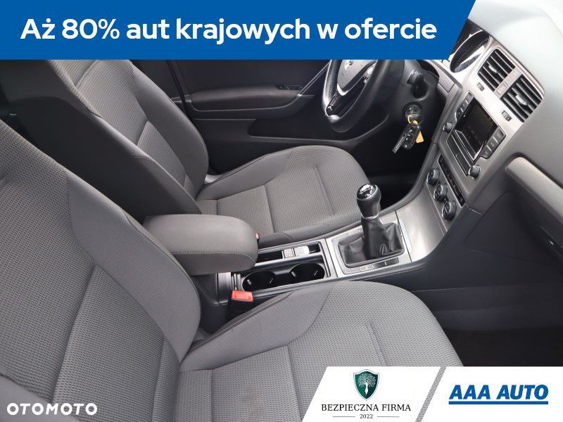 Volkswagen Golf - 11