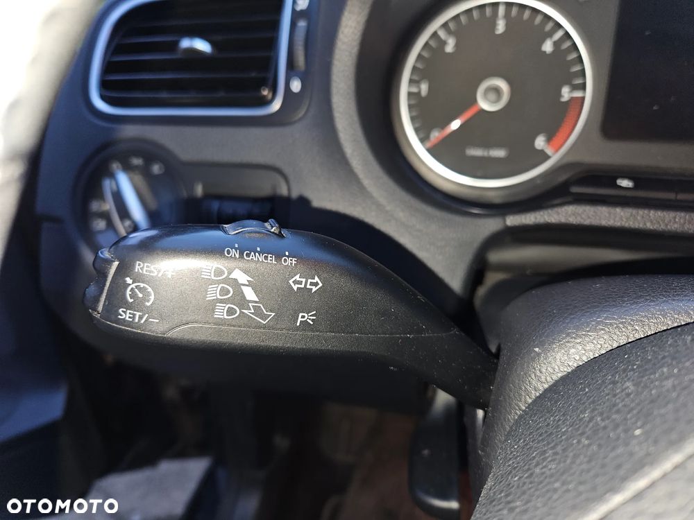Volkswagen Polo 1.6 TDI DPF Highline - 16